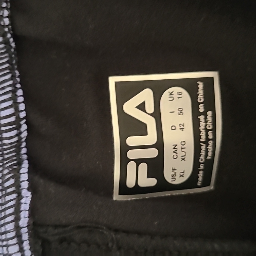FILA BRAND WOMENS BLACK TRAINING CROP PANTS SIZE XL - Picture 4 of 11